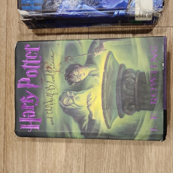 Harry Potter books - Picture 2 of 5